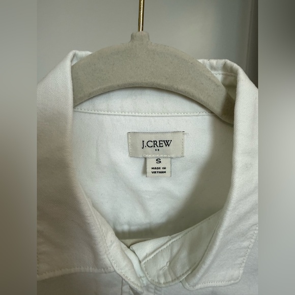 J. Crew Women’s Classic White Button Down Shirt - Picture 3 of 3